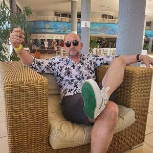 Meet your Posher, Vicente